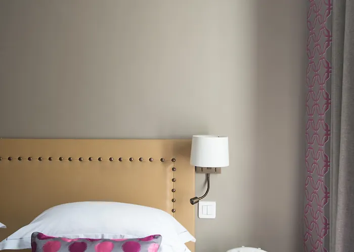 Apollon Montparnasse Hotel 3*