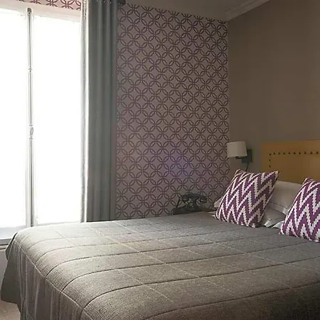 Apollon Montparnasse 3*