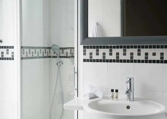 ホテル アポロン モンパルナス 3*