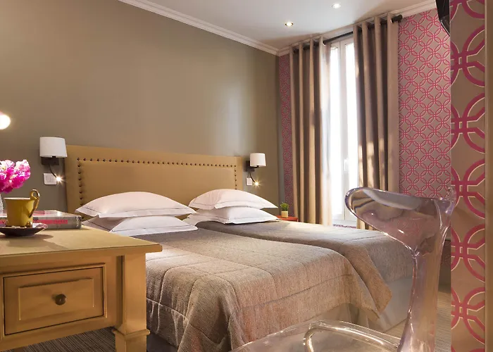 アポロン モンパルナス ホテル 3*