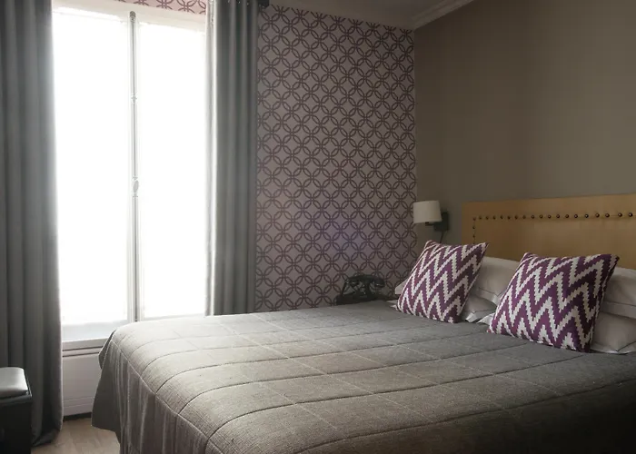 アポロン モンパルナス ホテル