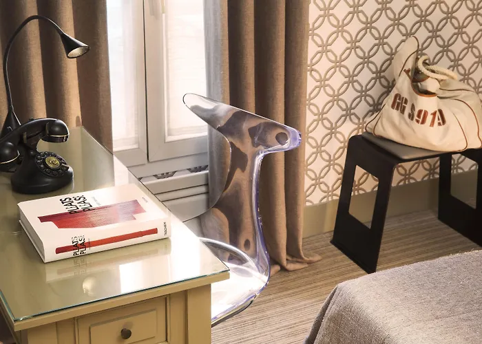 アポロン モンパルナス ホテル