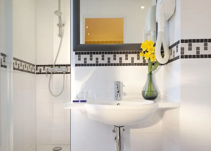 アポロン モンパルナス ホテル パリ