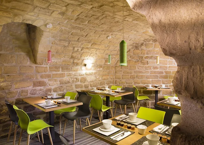 アポロン モンパルナス 3*