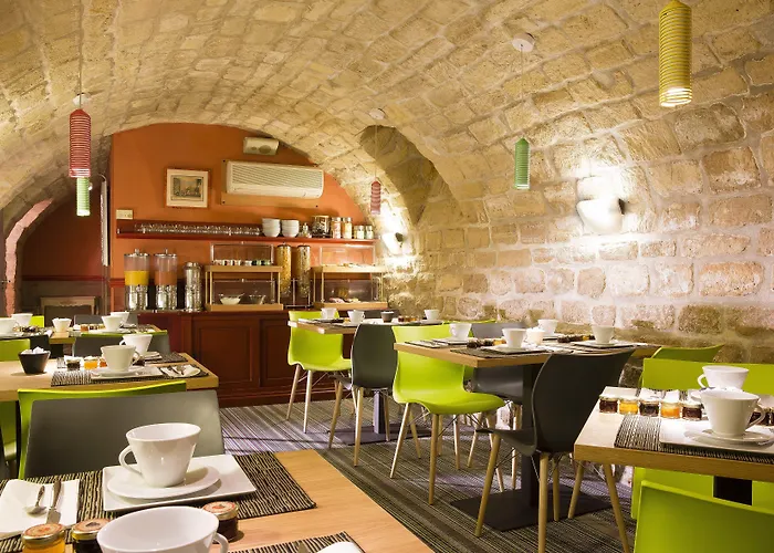 アポロン モンパルナス ホテル 3*