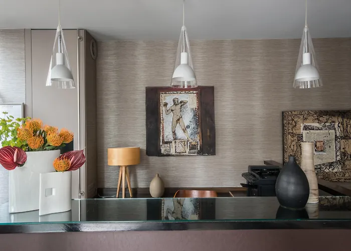 アポロン モンパルナス 3*