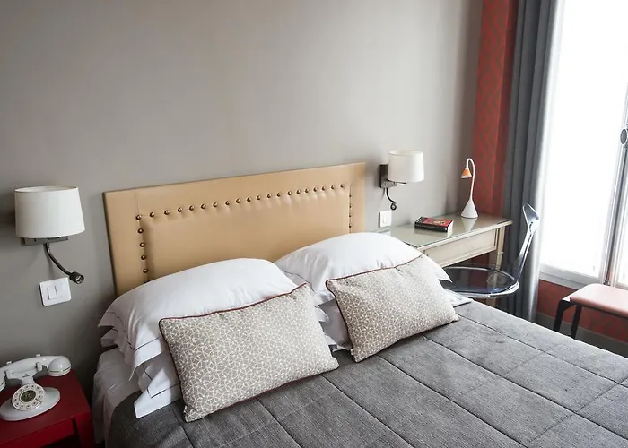 ホテル アポロン モンパルナス パリ