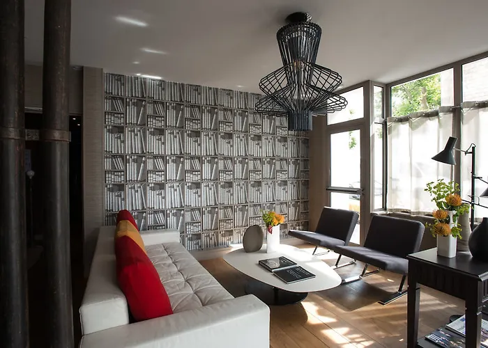 Apollon Montparnasse 3*