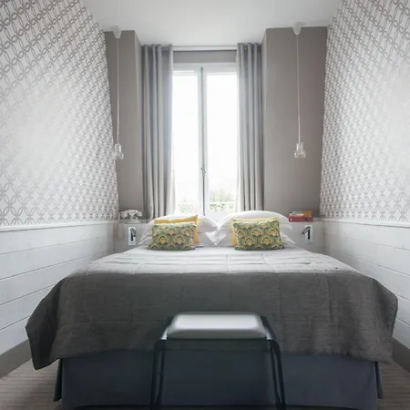 Apollon Montparnasse 3*