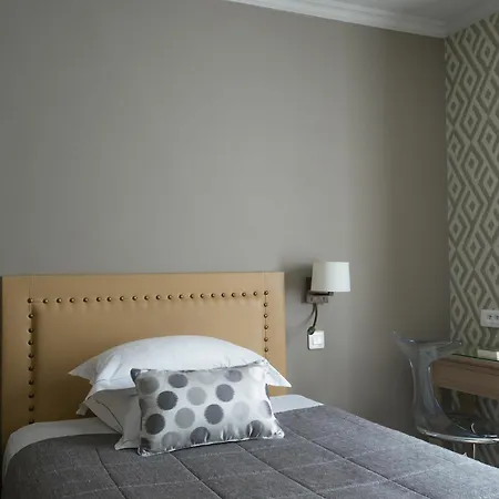 Apollon Montparnasse Отель 3*
